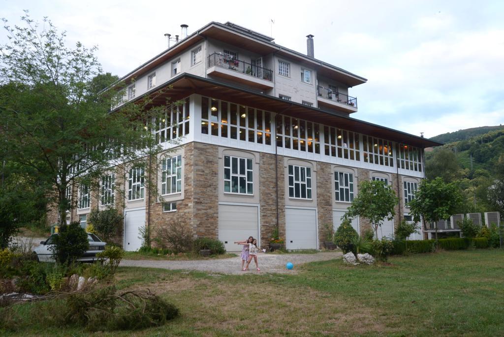 Hotel A Veiga Samos Exterior photo